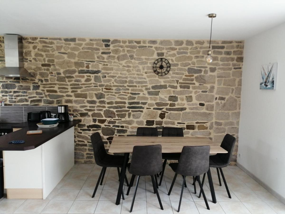 Maison Jullouville Au Calme Eksteriør billede
